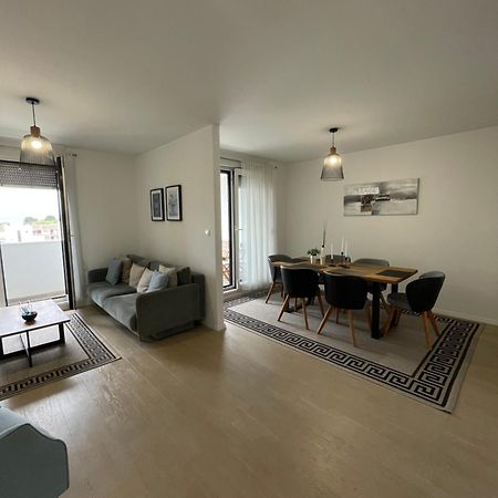 New Modern Apt Near Old Town - Private Parking Zara Esterno foto