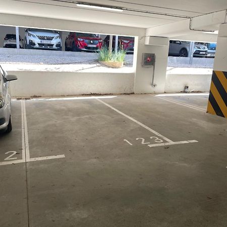New Modern Apt Near Old Town - Private Parking Zara Esterno foto