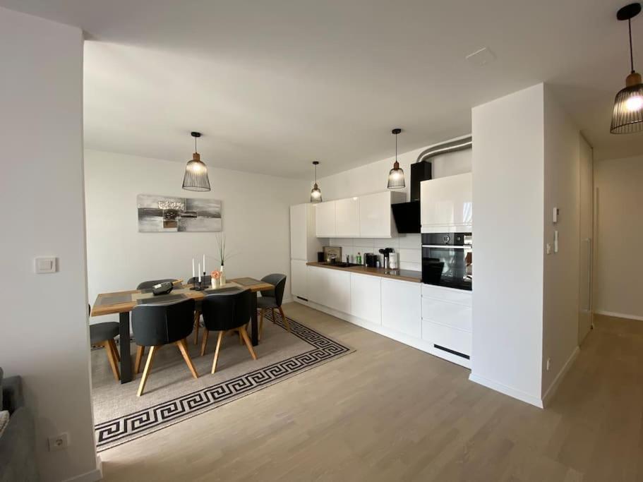 New Modern Apt Near Old Town - Private Parking Zara Esterno foto
