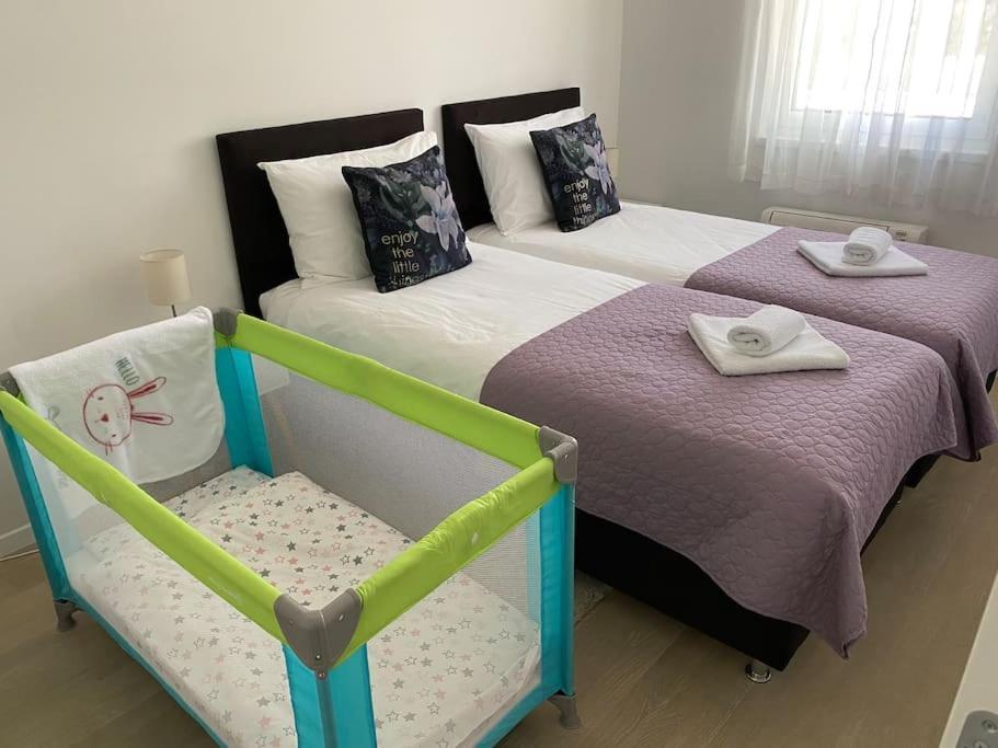 New Modern Apt Near Old Town - Private Parking Zara Esterno foto