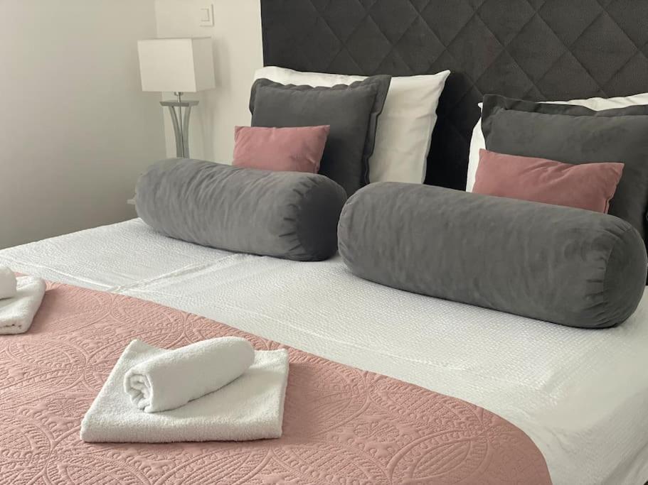 New Modern Apt Near Old Town - Private Parking Zara Esterno foto