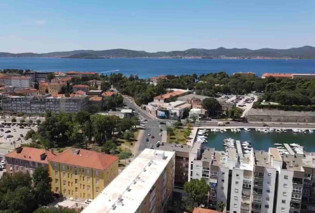 New Modern Apt Near Old Town - Private Parking Zara Esterno foto