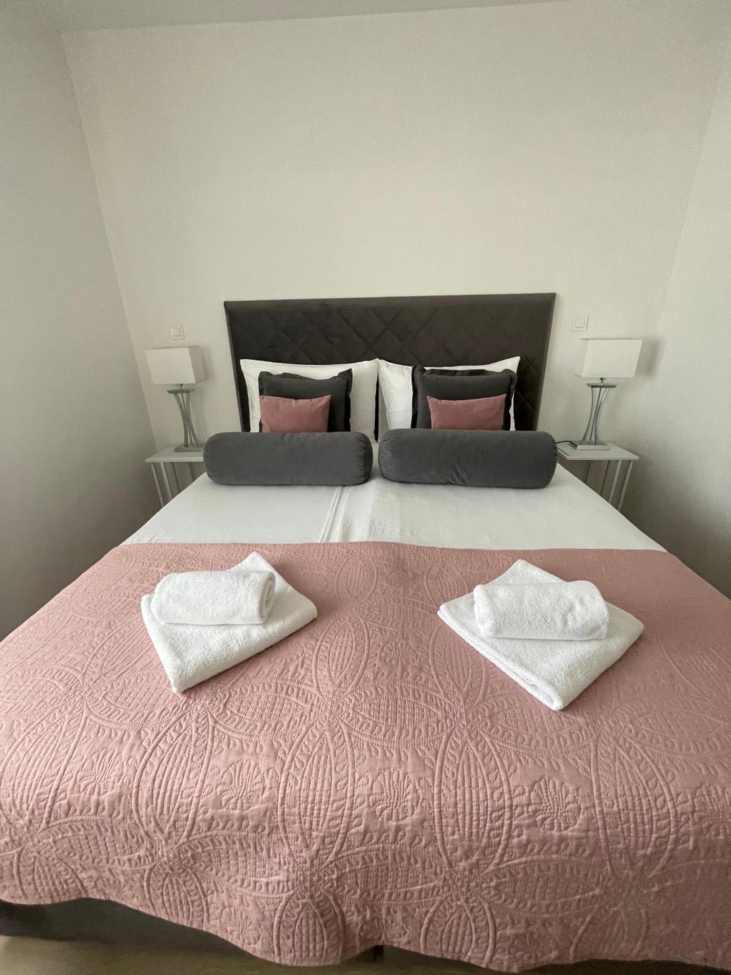New Modern Apt Near Old Town - Private Parking Zara Esterno foto